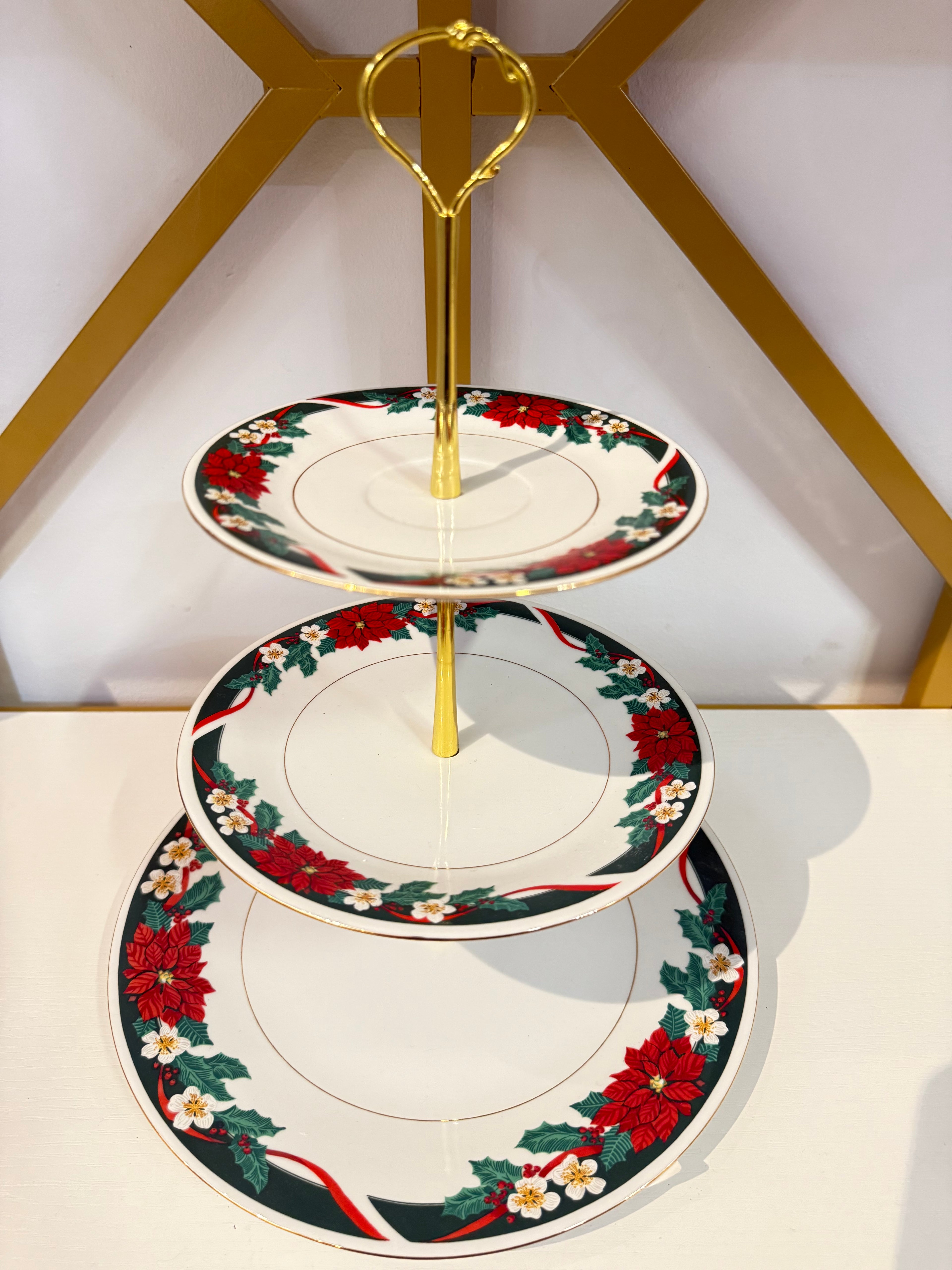 A Classic Christmas Table Three-Tier