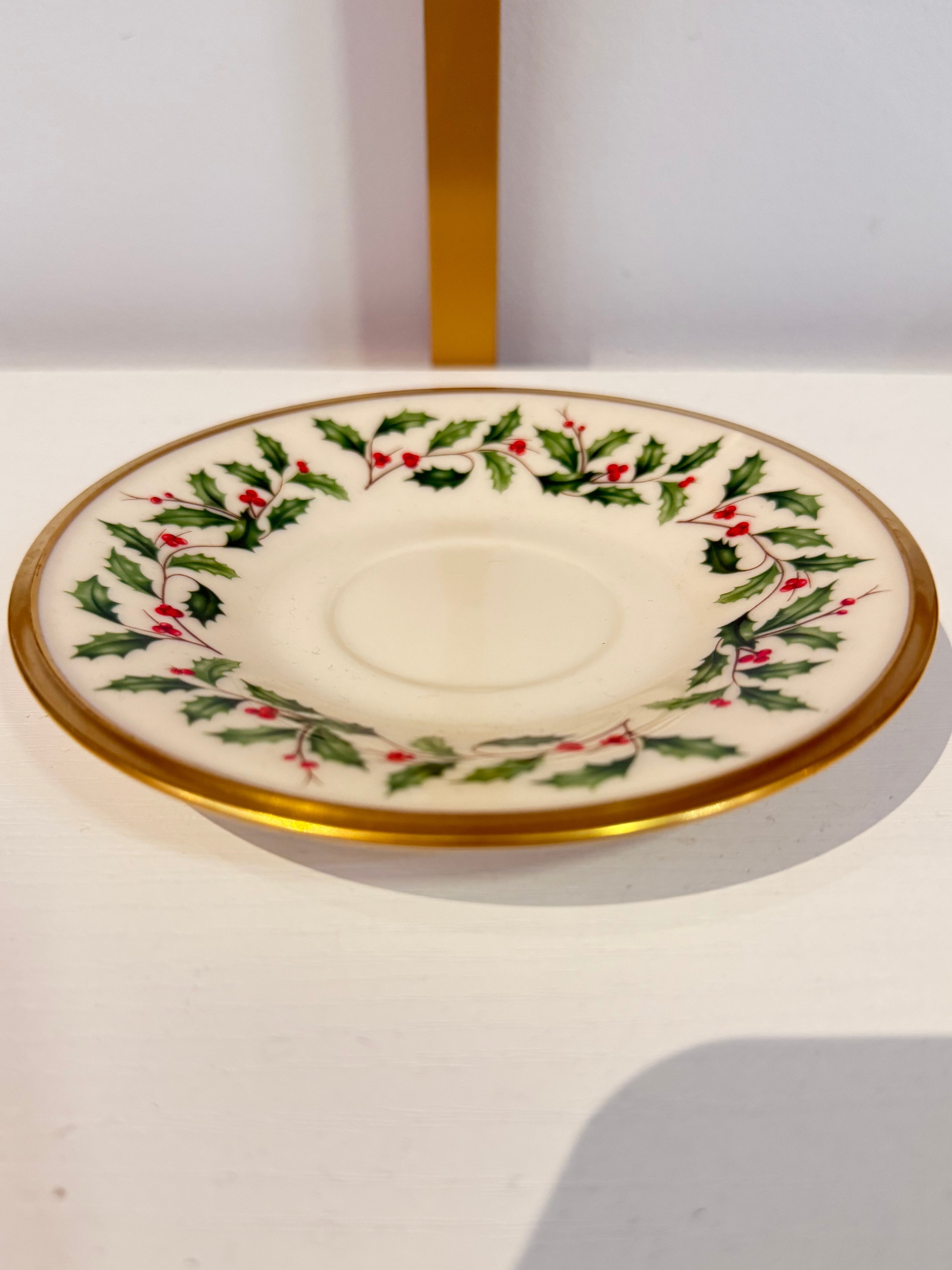Evermore Holly & Berry Saucer