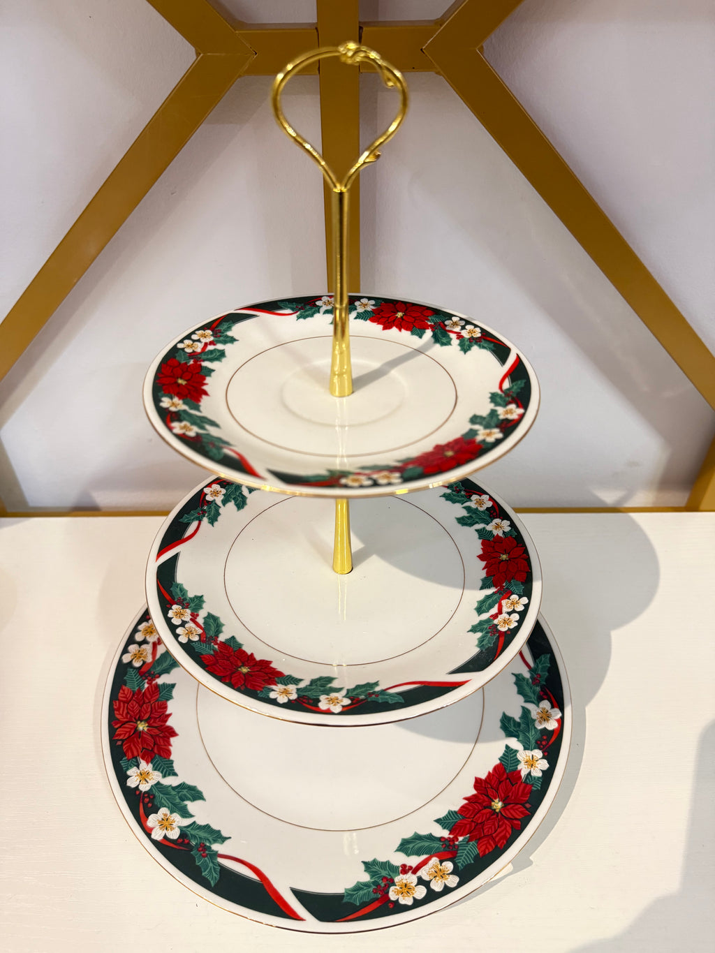 A Classic Christmas Table Three-Tier