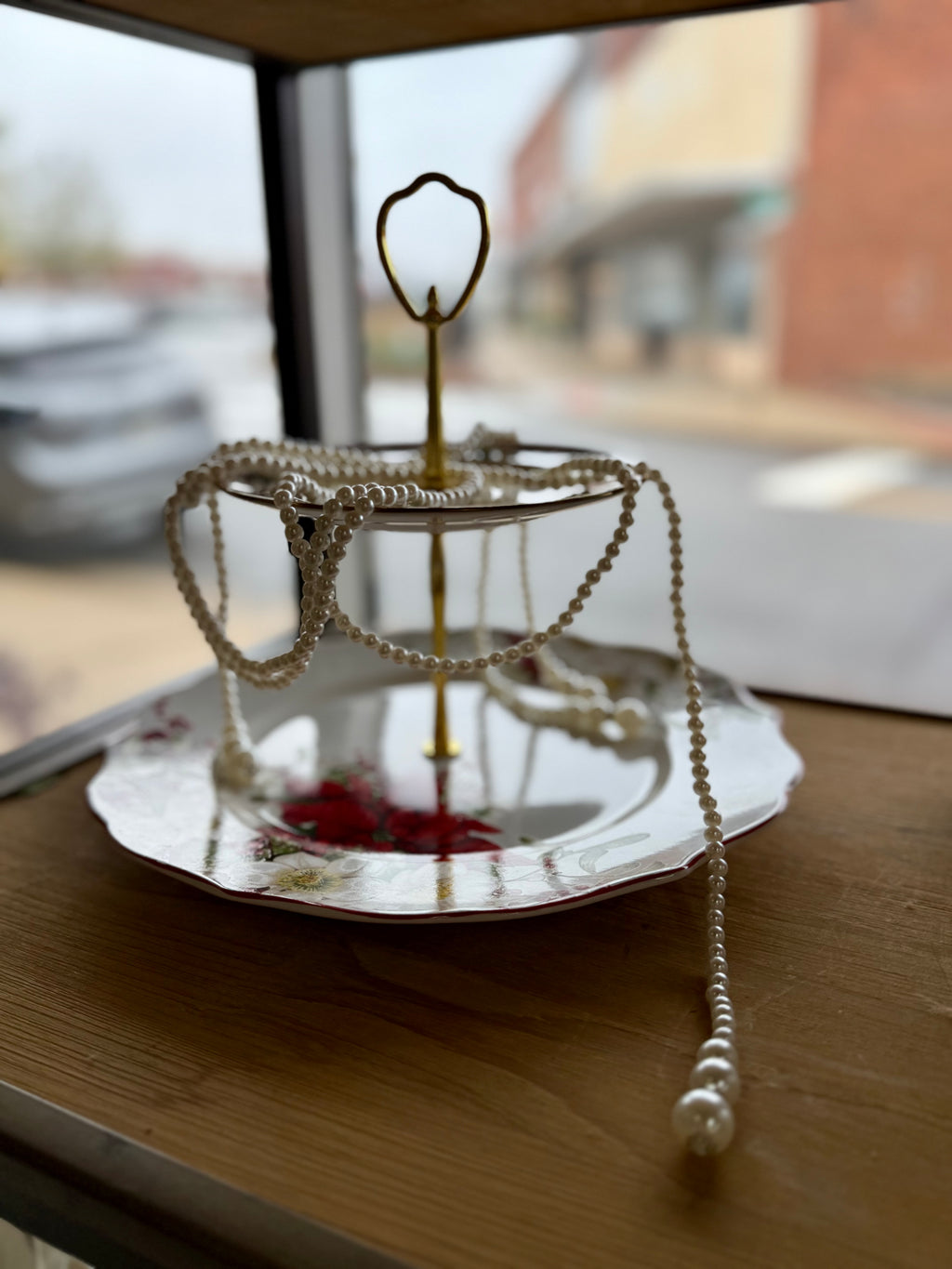 Magnolia & Poinsettia No. l Two-Tier Stand