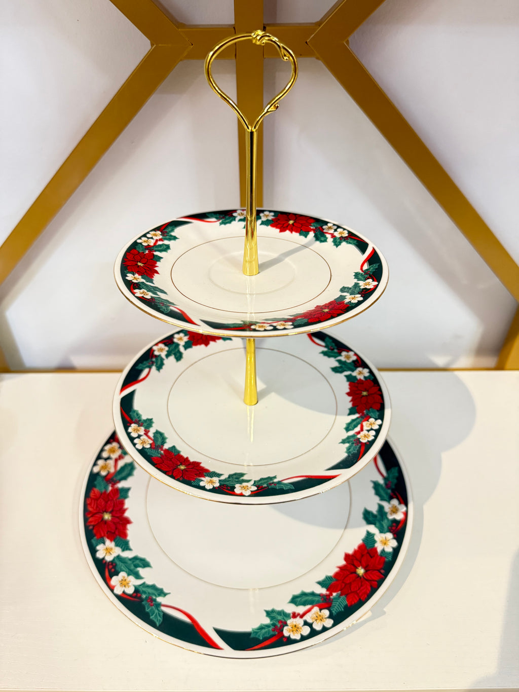 A Classic Christmas Table Three-Tier