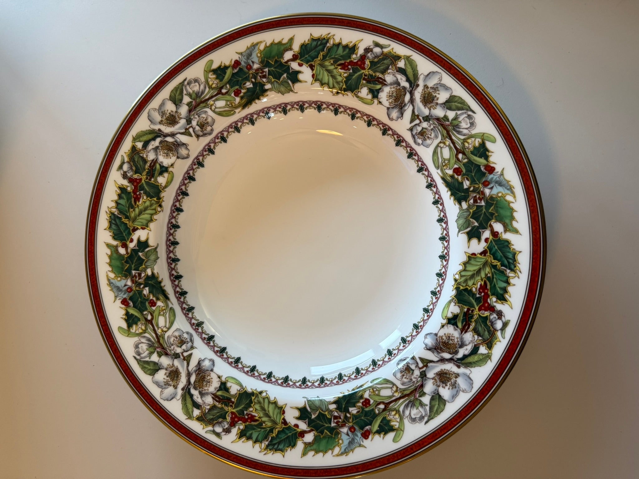 The Magnolia Holly Soup Bowl
